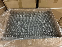 Partij cosmetische flessen, potten en verstuivers - afbeelding 6 van  34