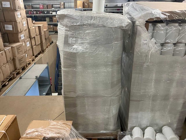 Partij cosmetische flessen, potten en verstuivers - afbeelding 13 van  34