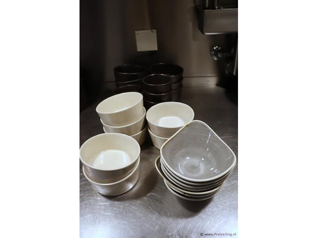 Partij costa nova serveerschalen - afbeelding 1 van  6