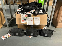 Partij cristian lacroix toilettasjes (110x)