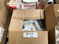 Partij cv-, ventilatie- en installatiematerialen - afbeelding 1 van  1