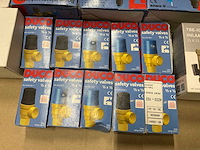 Partij cv-installatiemateriaal, 18 verpakkingen - afbeelding 3 van  5