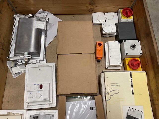 Partij cv-installatiemateriaal - afbeelding 1 van  1