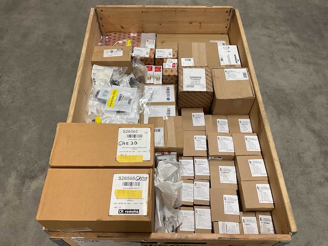 Partij cv-installatiemateriaal - afbeelding 1 van  11