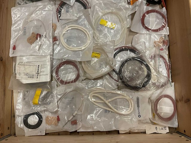 Partij cv-installatiemateriaal - afbeelding 2 van  3