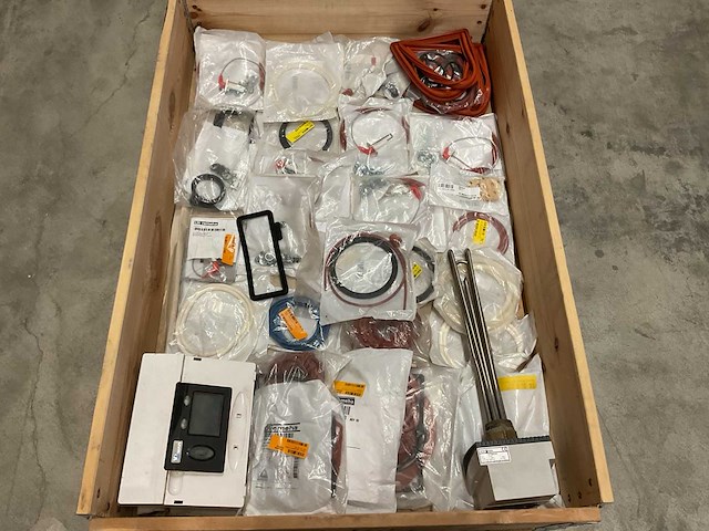 Partij cv-installatiemateriaal - afbeelding 1 van  3