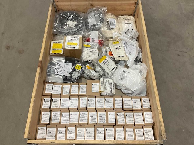 Partij cv-installatiemateriaal - afbeelding 1 van  10