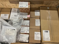 Partij cv-installatiemateriaal - afbeelding 2 van  10