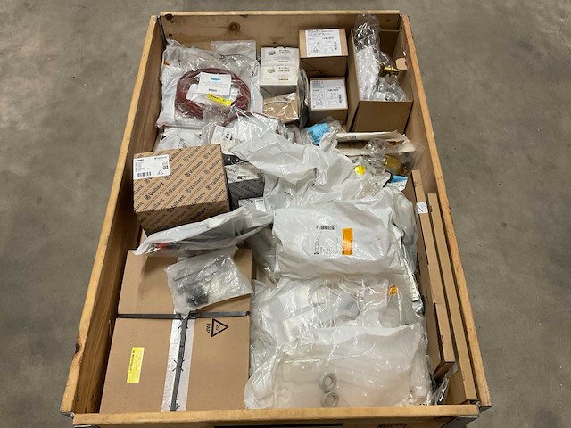 Partij cv-installatiemateriaal - afbeelding 1 van  11