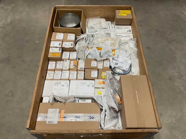 Partij cv-installatiemateriaal - afbeelding 1 van  14