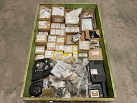 Partij cv-installatiemateriaal - afbeelding 1 van  3