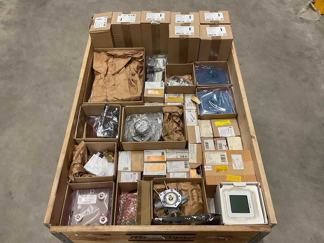 Partij cv-installatiemateriaal - afbeelding 1 van  9