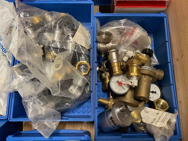 Partij cv-installatiemateriaal - afbeelding 11 van  11