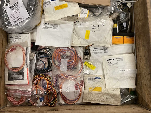 Partij cv-installatiemateriaal - afbeelding 2 van  4
