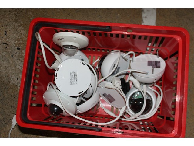 Partij dahua ip bewaking camera's c.a. 9 stuks - afbeelding 6 van  7