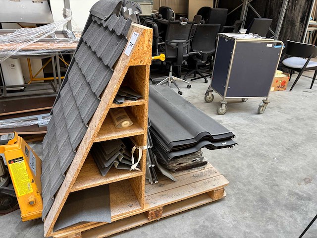 Partij dak benodigdheden - afbeelding 1 van  7