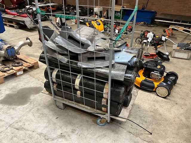 Partij dakbedekking - afbeelding 1 van  4