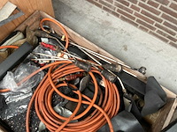 Partij dakdekkersmaterialen en dakleer - afbeelding 3 van  4