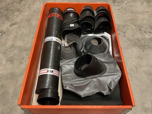 Partij dakmateriaal - afbeelding 1 van  3