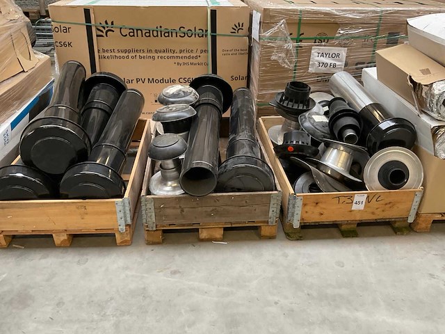 Partij dakmateriaal - afbeelding 1 van  4