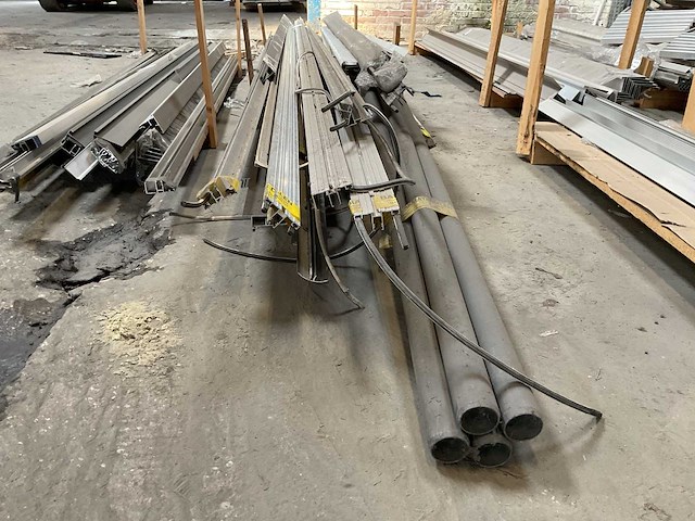 Partij dakmaterialen (25x) - afbeelding 2 van  6
