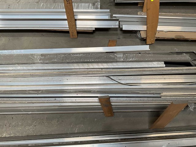 Partij dakmaterialen (25x) - afbeelding 4 van  6