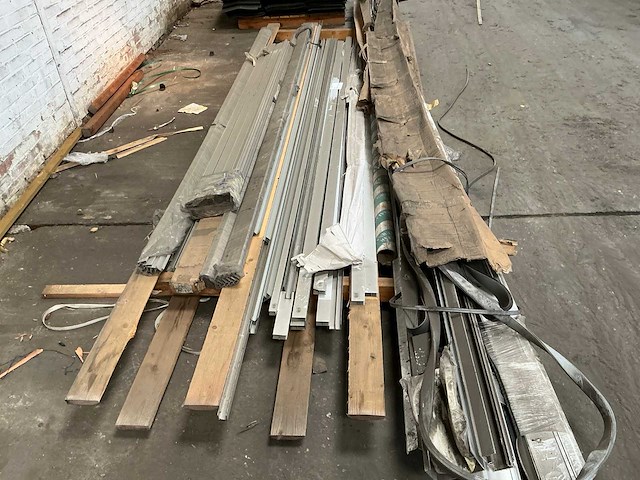 Partij dakmaterialen (40x) - afbeelding 4 van  7