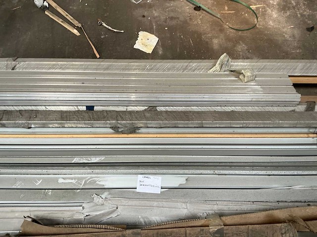 Partij dakmaterialen (40x) - afbeelding 6 van  7