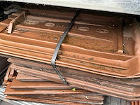 Partij dakpannen met stelling - afbeelding 2 van  10