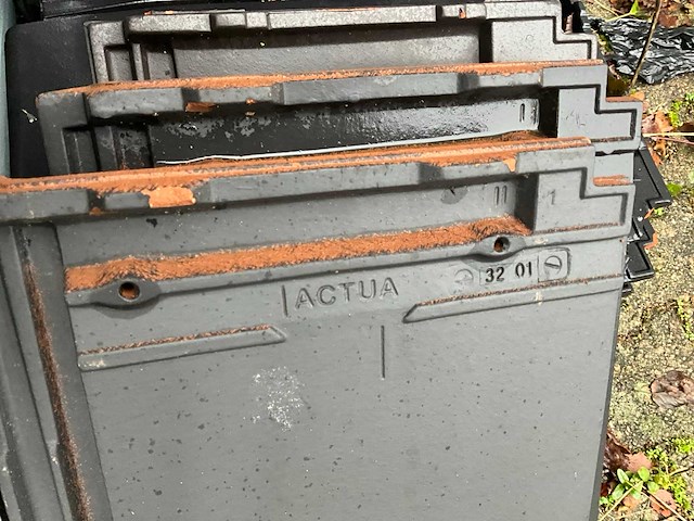 Partij dakpannen met stelling - afbeelding 10 van  10