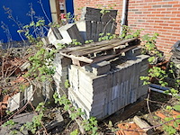 Partij dakpannen, stenen, lijmblokken etc. - afbeelding 6 van  9