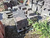 Partij dakpannen, stenen, lijmblokken etc. - afbeelding 8 van  9