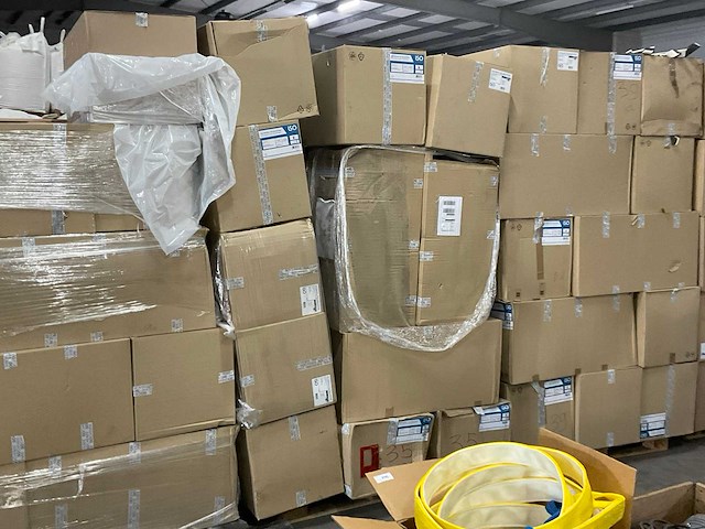 Partij dakplaat vul profielen (8 pallets) - afbeelding 6 van  7
