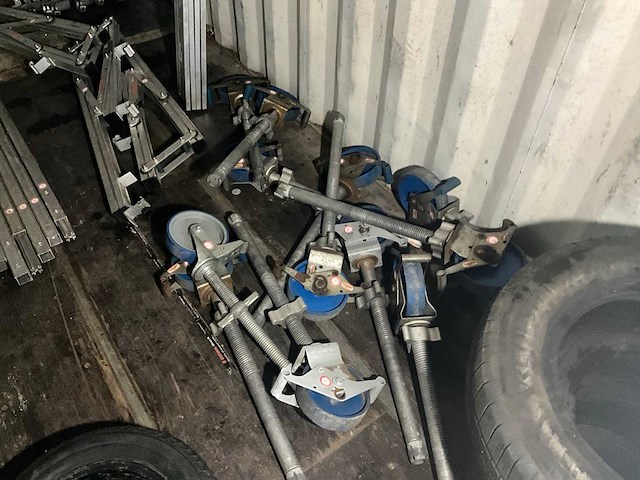 Partij dakrand- /steigerbeveiliging - afbeelding 12 van  14