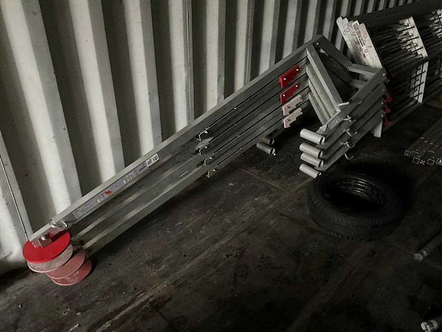 Partij dakrand- /steigerbeveiliging - afbeelding 10 van  14