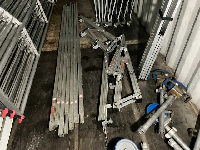 Partij dakrand- /steigerbeveiliging - afbeelding 13 van  14