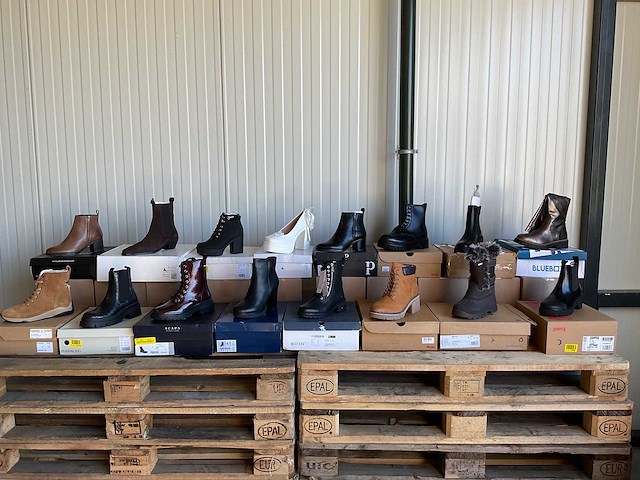 Partij dames schoenen (17x) - afbeelding 1 van  11