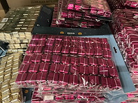 Partij deco decoratiemateriaal cadeautjes op stekers 60pcs/verpakking (126x) - afbeelding 9 van  10