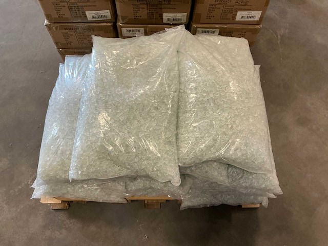 Partij deco glassbeads naturel 4-10mm 10kg per zak (14x) - afbeelding 1 van  2