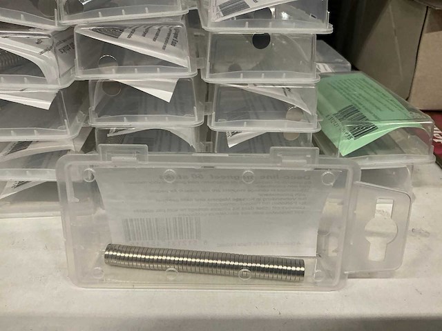 Partij deco-line magneten (2600x) - afbeelding 1 van  2