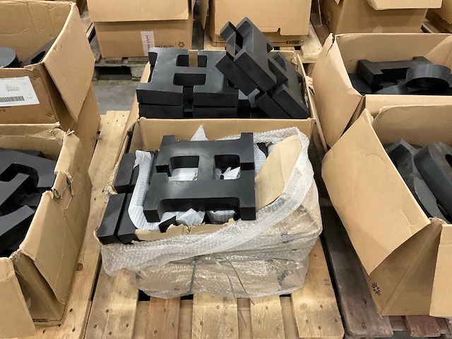 Partij decoratie letters, 6 pallets - afbeelding 3 van  16