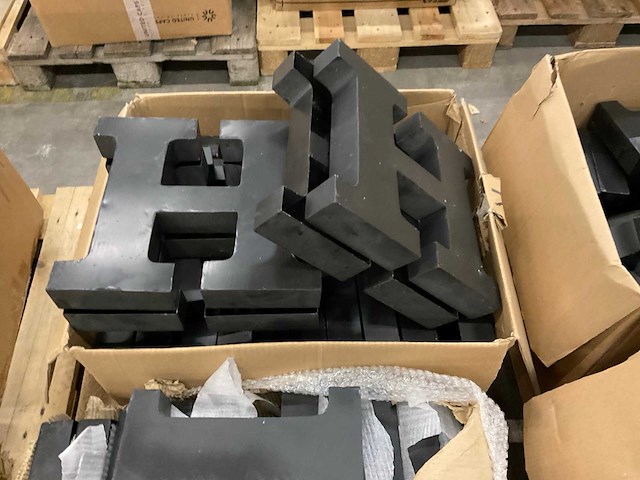 Partij decoratie letters, 6 pallets - afbeelding 5 van  16