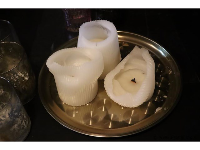 Partij decoratie o.a. waxinelichthouders, schaal & kaarsen - afbeelding 5 van  5