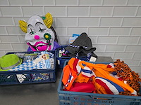 Partij decoratiemateriaal en feestartikelen - afbeelding 1 van  7