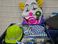 Partij decoratiemateriaal en feestartikelen - afbeelding 7 van  7