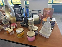 Partij decoratiemateriaal (kaarsen) - afbeelding 2 van  6