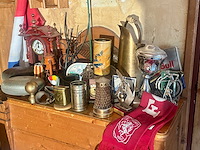 Partij decoratiemateriaal uit het café - afbeelding 7 van  12