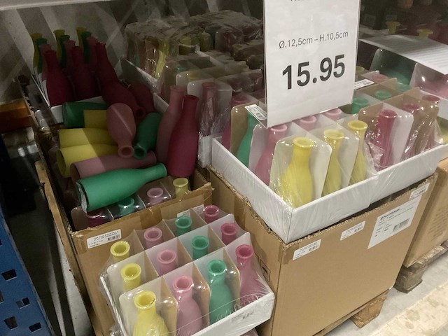 Partij decoratiemateriaal - afbeelding 26 van  35