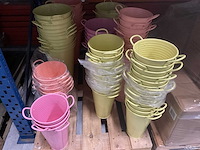 Partij decoratiemateriaal - afbeelding 35 van  35