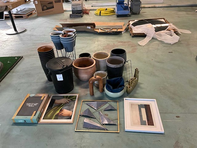 Partij decoratiemateriaal - afbeelding 1 van  6